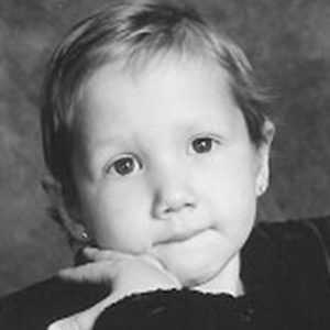 molly-b&w-portrait molly-b&w-portrait